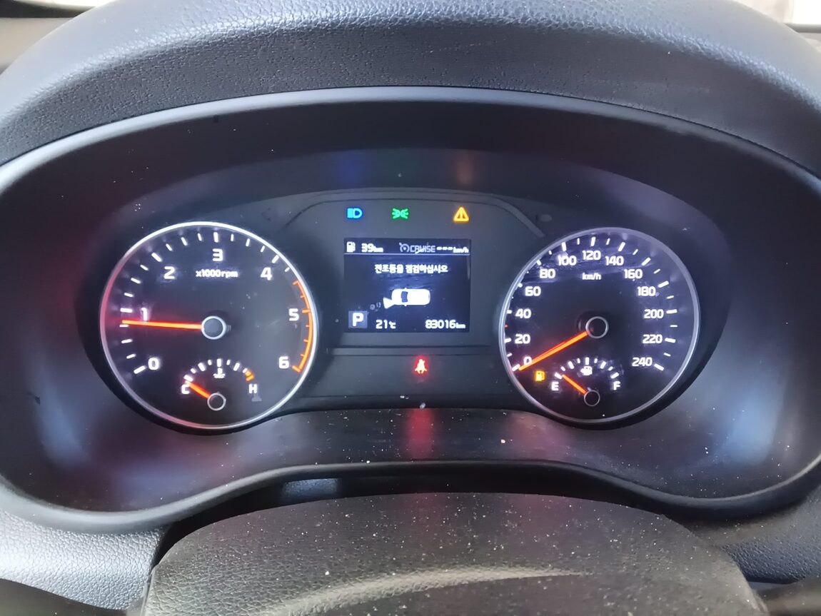 KIA SPORTAGE THE BOLD R2.0 DIESEL 2WD PRESTIGE 2019 - zdjęcie 27
