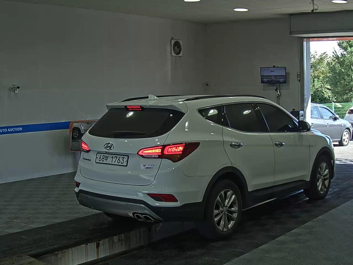 HYUNDAI SANTA FE THE PRIME DIESEL R2.0 4WD PREMIUM 2017 - zdjęcie 5