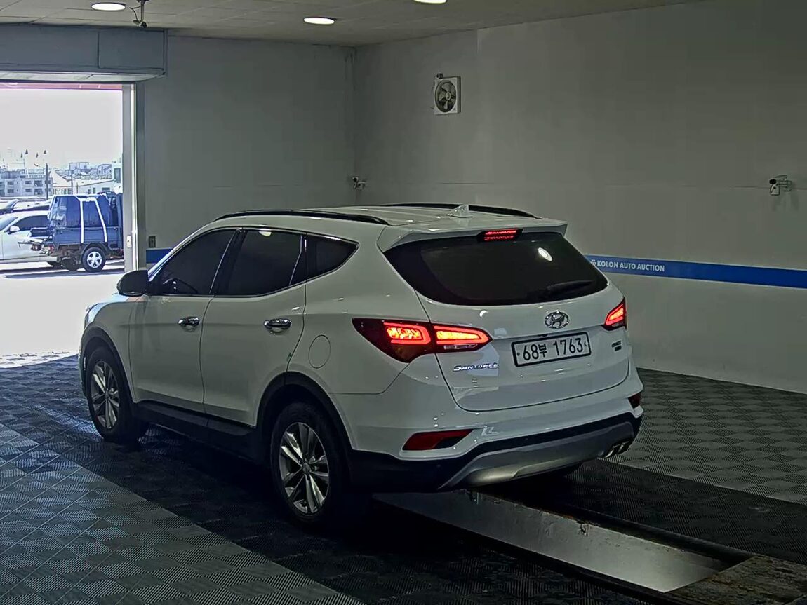 HYUNDAI SANTA FE THE PRIME DIESEL R2.0 4WD PREMIUM 2017 - zdjęcie 6