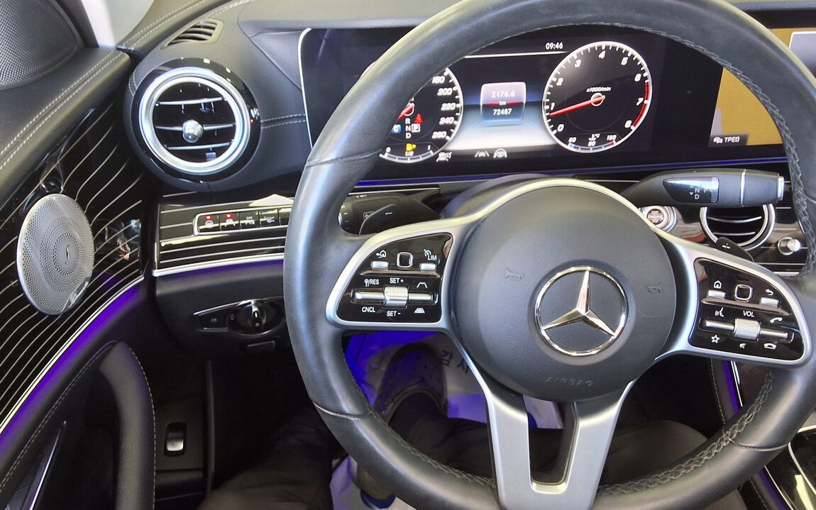 MERCEDES-BENZ E-CLASS (5TH GEN) E450 4MATIC EXCLUSIVE 2020 - zdjęcie 17