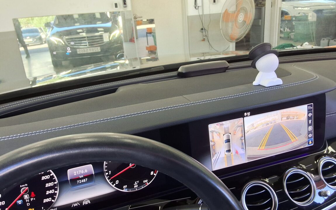 MERCEDES-BENZ E-CLASS (5TH GEN) E450 4MATIC EXCLUSIVE 2020 - zdjęcie 19