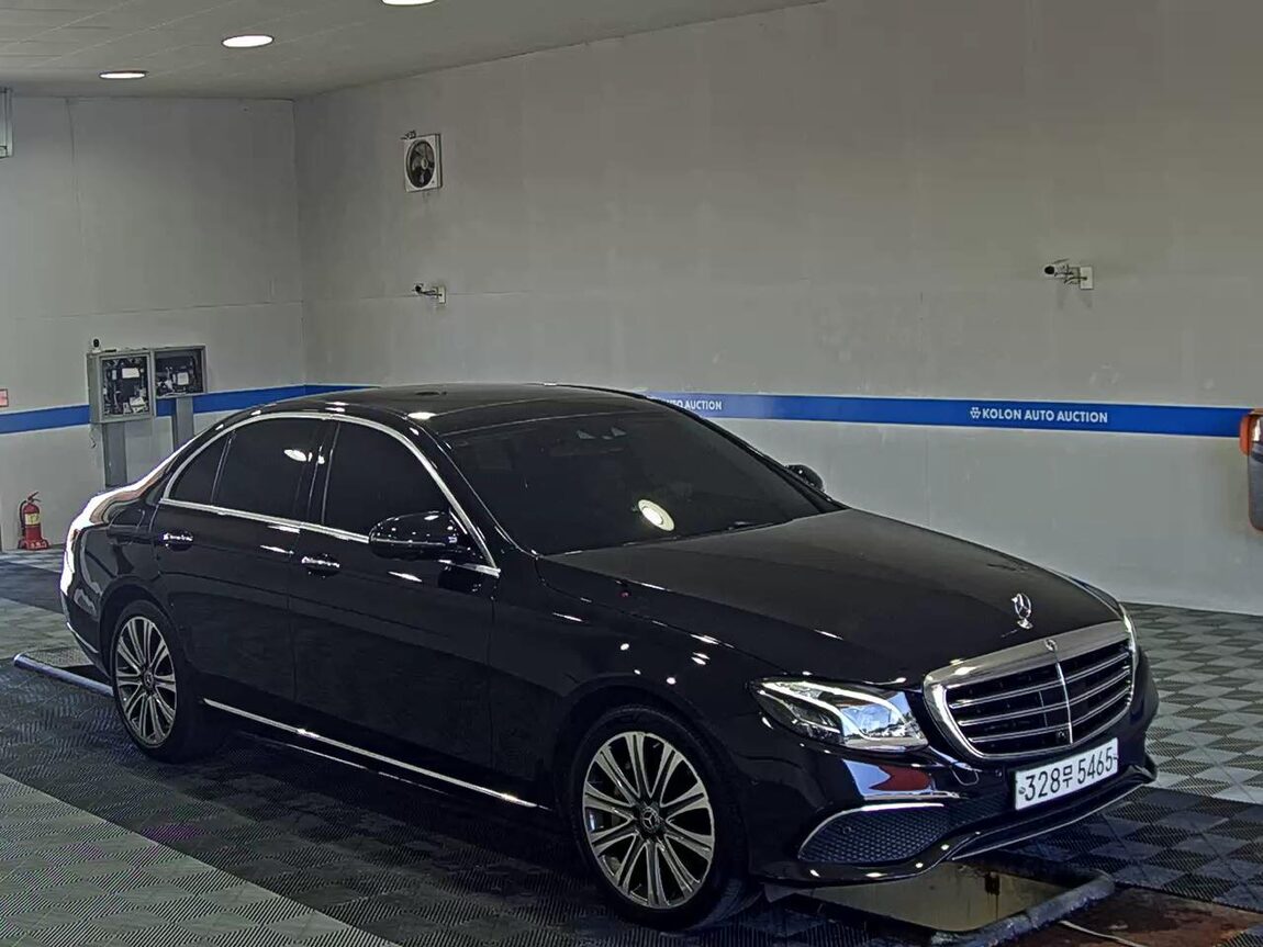 MERCEDES-BENZ E-CLASS (5TH GEN) E450 4MATIC EXCLUSIVE 2020 - zdjęcie 3