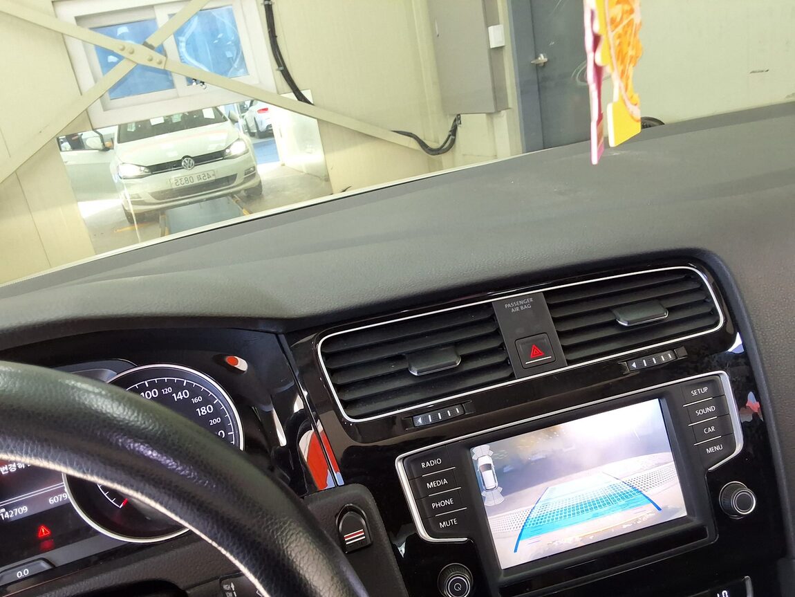VOLKSWAGEN GOLF (7TH GEN) 2.0 TDI 2016 - zdjęcie 25