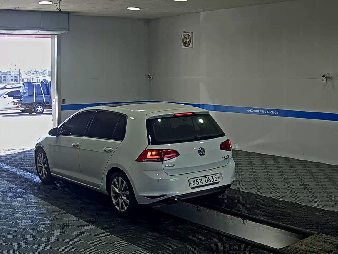VOLKSWAGEN GOLF (7TH GEN) 2.0 TDI 2016 - zdjęcie 6