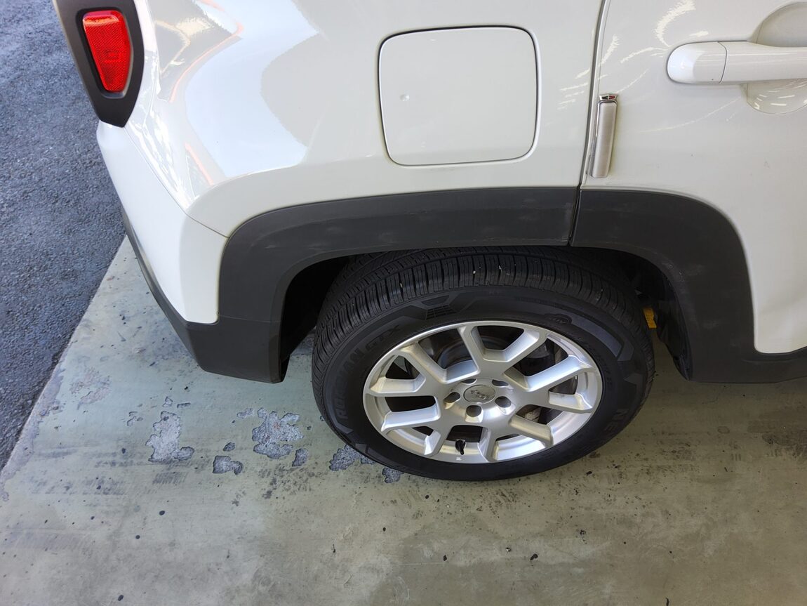 JEEP RENEGADE 2.4 GASOLINE LONGITUDE 2021 - zdjęcie 24