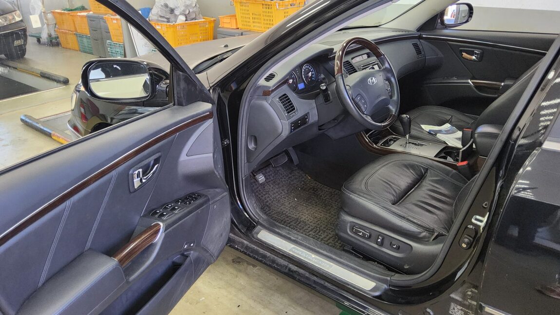 HYUNDAI GRANDEUR NEW LUXURY Q270 LUXURY 2010 - zdjęcie 10