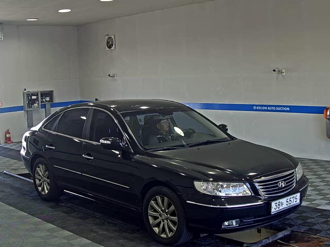 HYUNDAI GRANDEUR NEW LUXURY Q270 LUXURY 2010 - zdjęcie 3