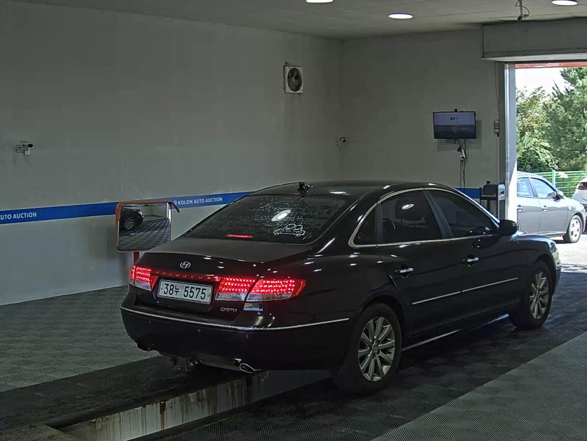 HYUNDAI GRANDEUR NEW LUXURY Q270 LUXURY 2010 - zdjęcie 5