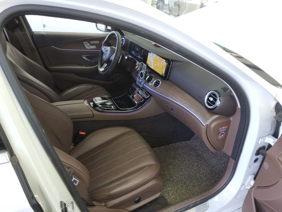 MERCEDES-BENZ E-CLASS (5TH GEN) E300 EXCLUSIVE 2017 - zdjęcie 14