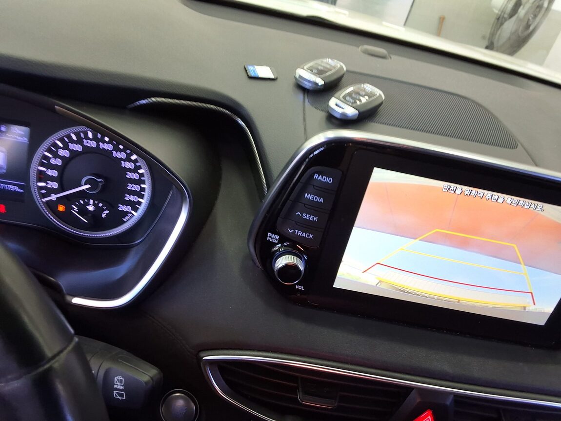 HYUNDAI SANTA FE (TM) R2.2 2WD EXCLUSIVE 2019 - zdjęcie 17