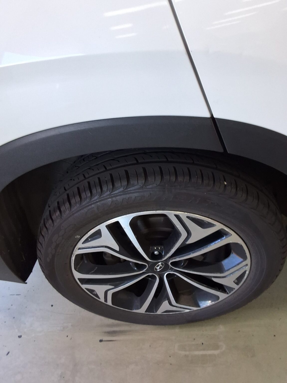 HYUNDAI SANTA FE (TM) R2.2 2WD EXCLUSIVE 2019 - zdjęcie 22