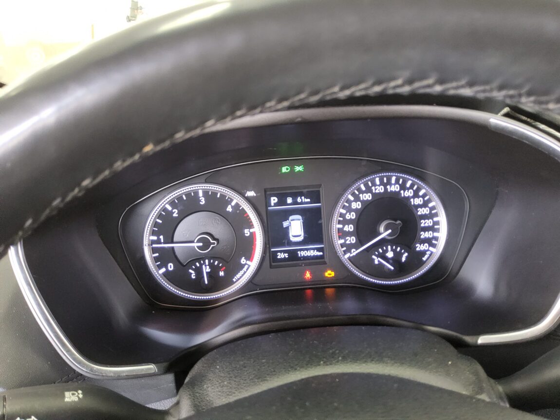 HYUNDAI SANTA FE (TM) R2.0 2WD PREMIUM 2019 - zdjęcie 9