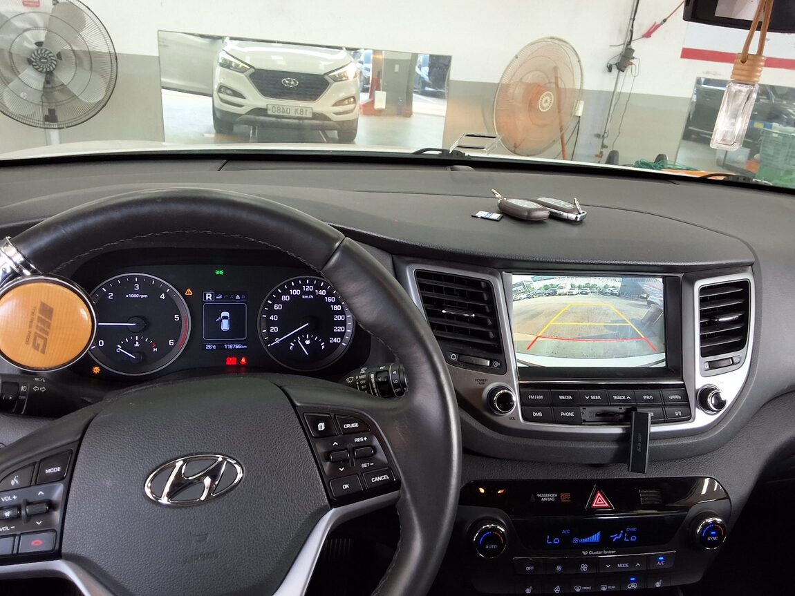 HYUNDAI ALL NEW TUCSON DIESEL 1.7 2WD MODERN 2017 - zdjęcie 19