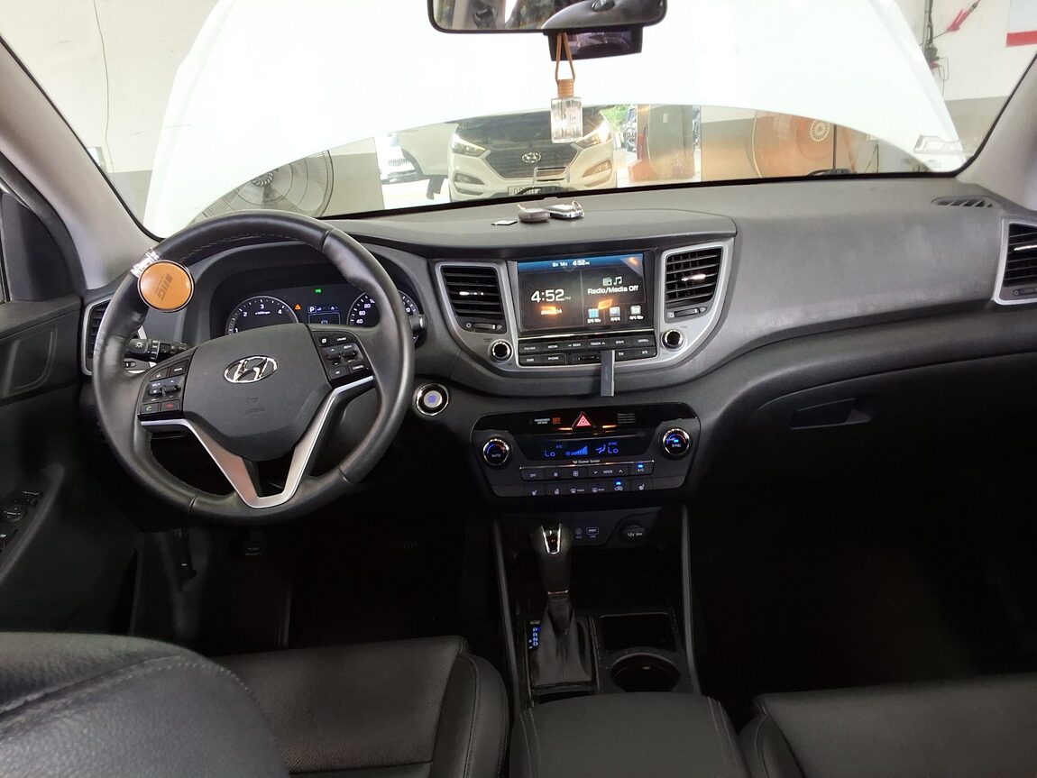 HYUNDAI ALL NEW TUCSON DIESEL 1.7 2WD MODERN 2017 - zdjęcie 12