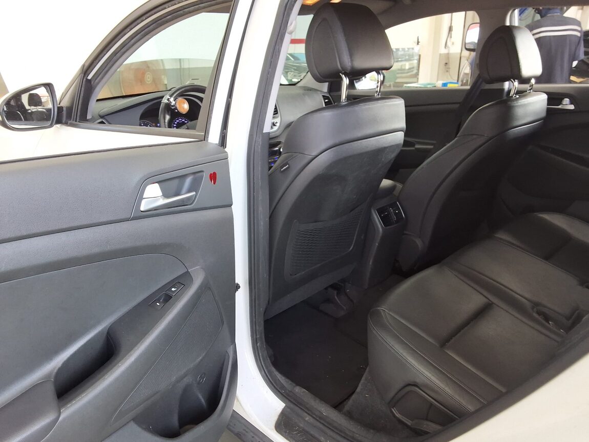 HYUNDAI ALL NEW TUCSON DIESEL 1.7 2WD MODERN 2017 - zdjęcie 13