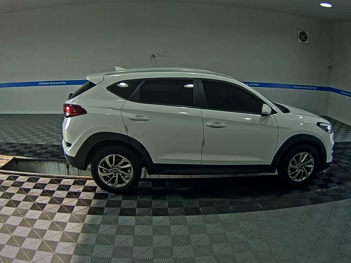 HYUNDAI ALL NEW TUCSON DIESEL 1.7 2WD MODERN 2017 - zdjęcie 4