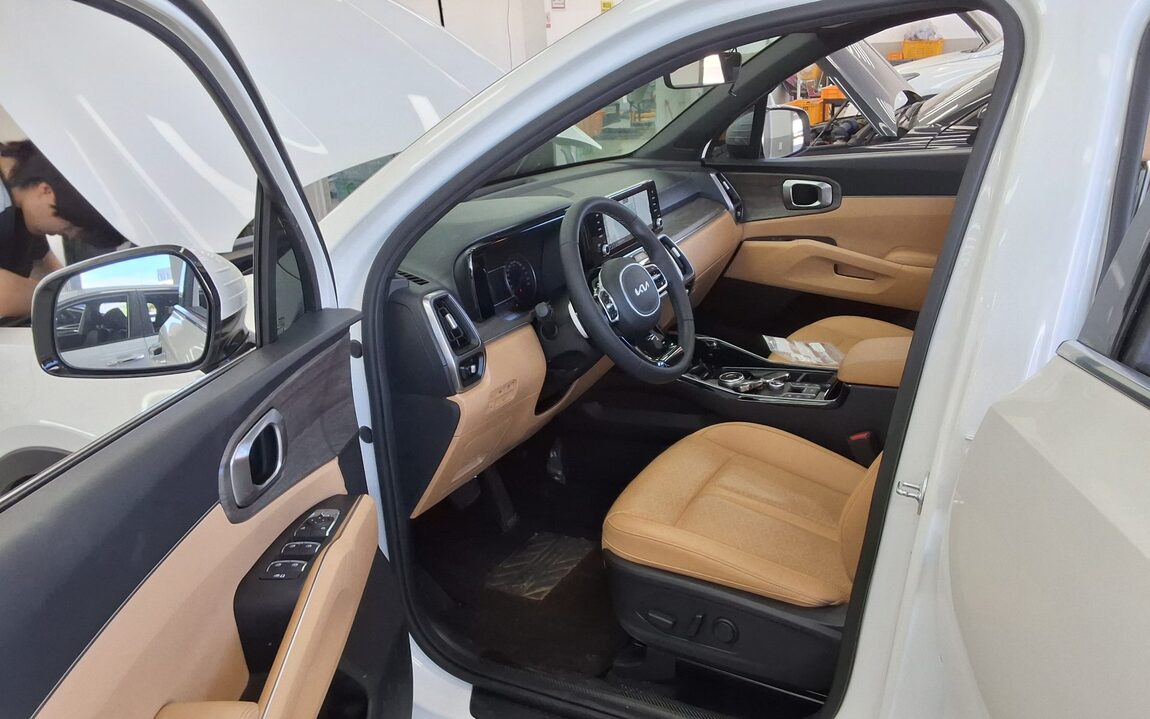 KIA NEW SORENTO (MQ4) 2.5 GASOLINE 2WD PRESTIGE 2022 - zdjęcie 10