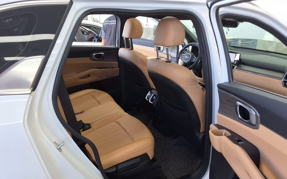 KIA NEW SORENTO (MQ4) 2.5 GASOLINE 2WD PRESTIGE 2022 - zdjęcie 13