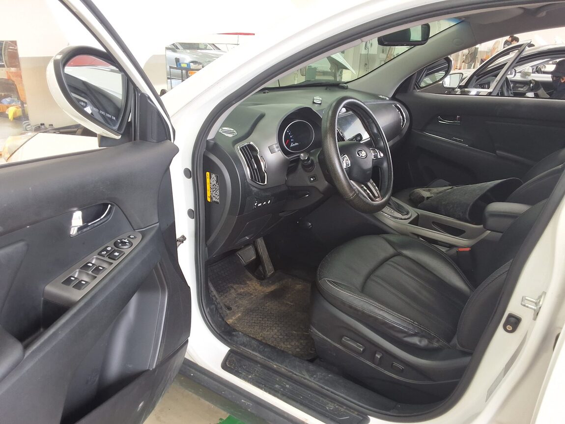 KIA THE NEW SPORTAGE R DIESEL R2.0 2WD PRESTIGE 2014 - zdjęcie 11