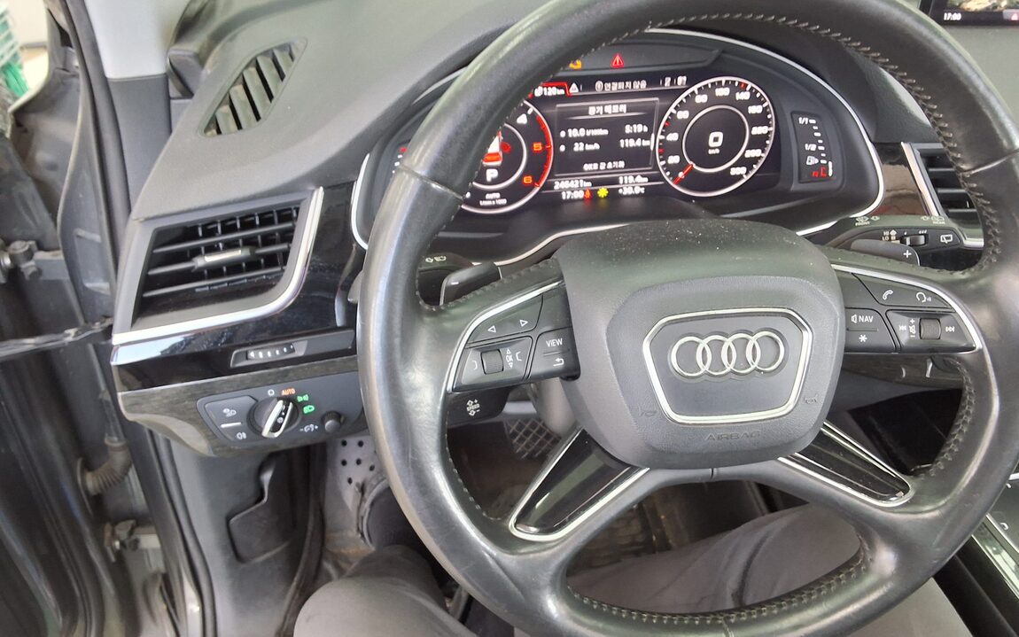 AUDI Q7 (2ND GEN) 35 TDI QUATTRO COMFORT 2016 - zdjęcie 17