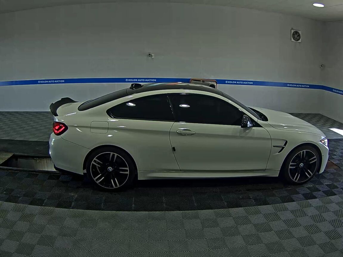 BMW M4 M4 COUPE PERFORMANCE SILENCE EDITION 2016 - zdjęcie 4
