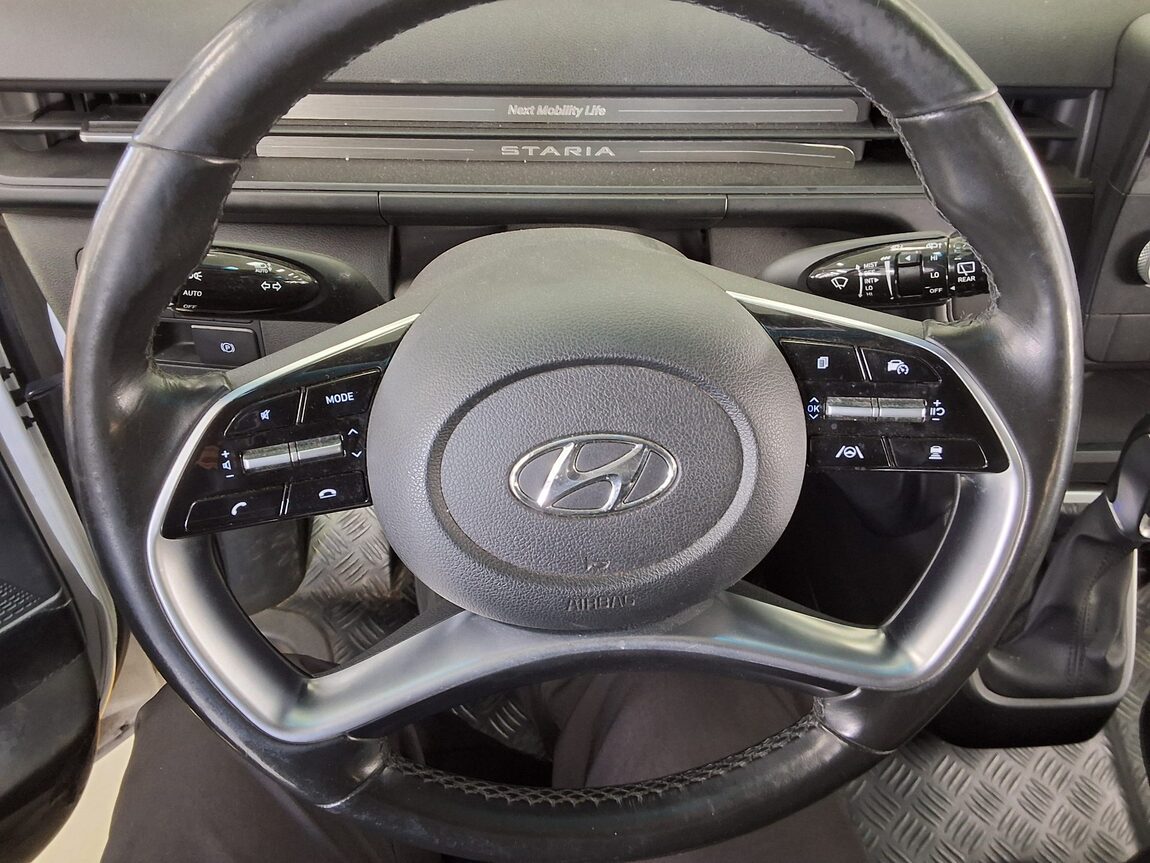 HYUNDAI STARIA 2.2 DIESEL TOURER 11-SEATER 2WD MODERN 2022 - zdjęcie 17