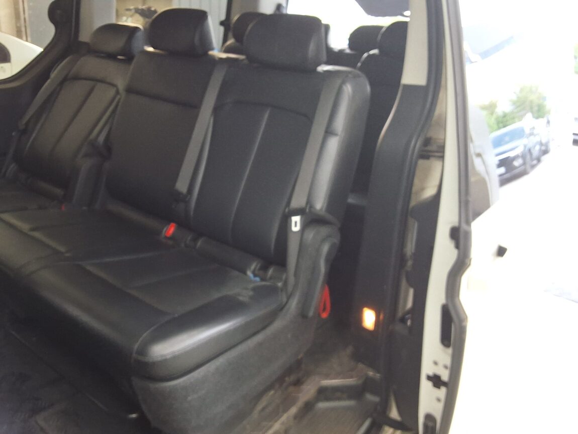 HYUNDAI STARIA 2.2 DIESEL TOURER 11-SEATER 2WD MODERN 2022 - zdjęcie 12