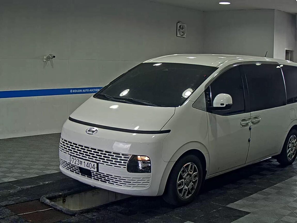 HYUNDAI STARIA 2.2 DIESEL TOURER 11-SEATER 2WD MODERN 2022 - zdjęcie 2