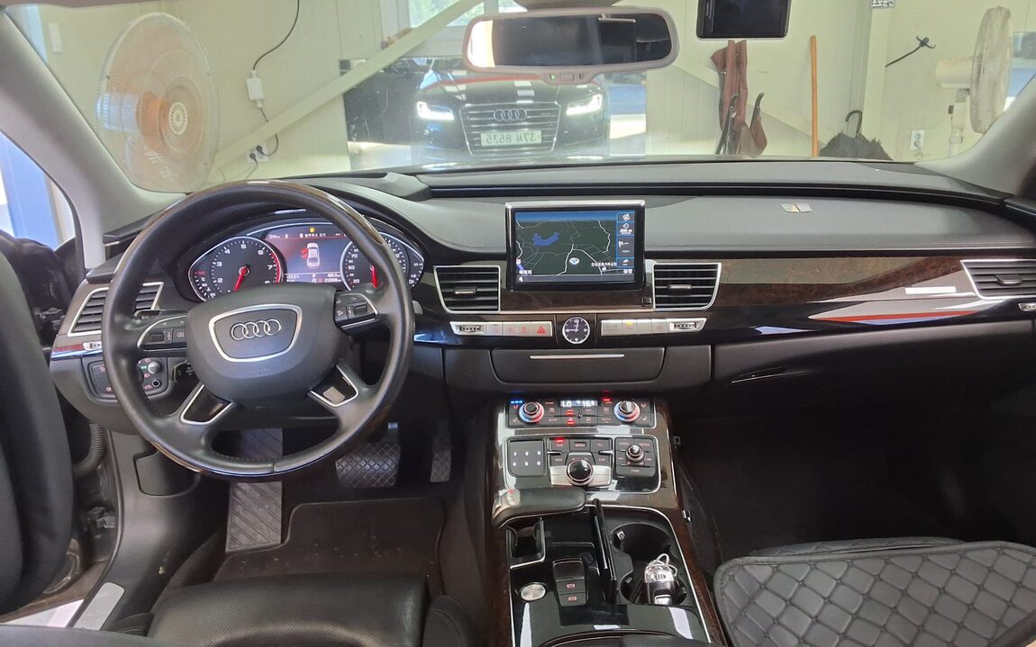AUDI A8 (3RD GEN) 50 TFSI QUATTRO LWB 2015 - zdjęcie 11