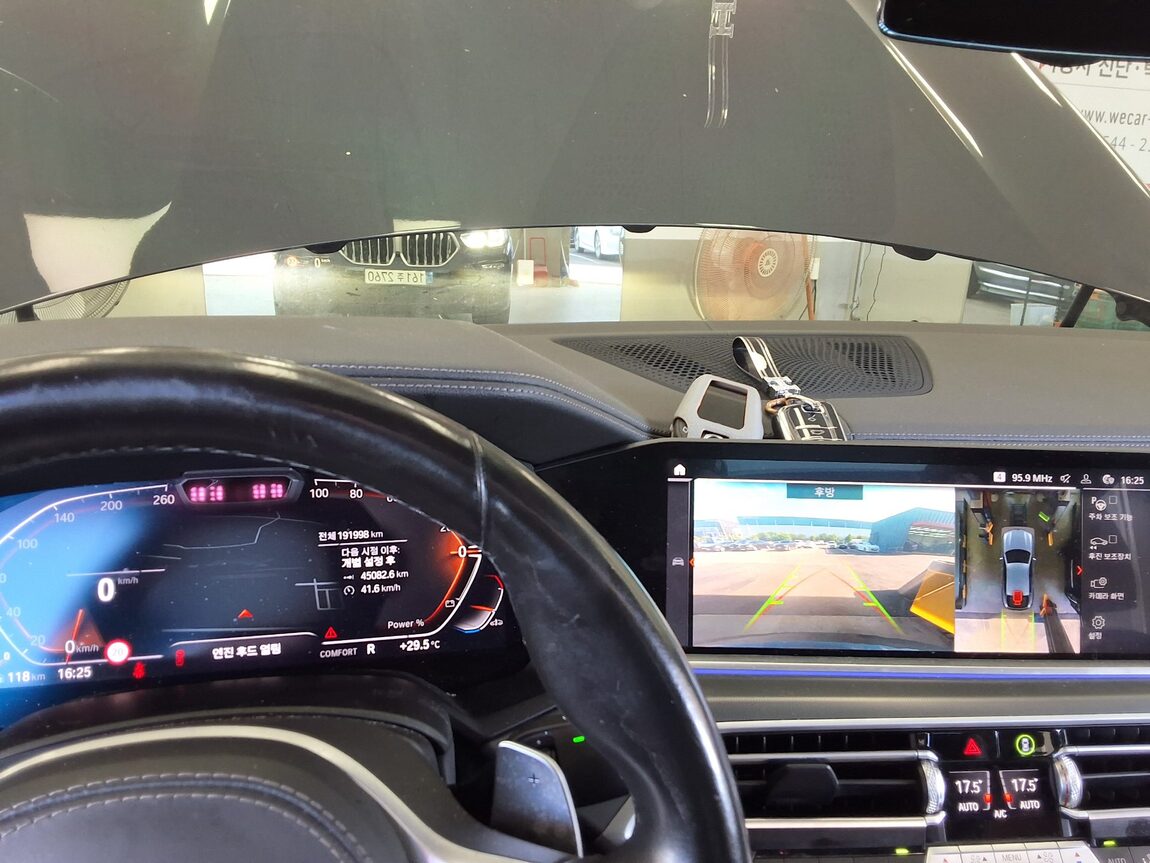 BMW X6 (3RD GEN) 30d xDRIVE M SPORT PACK 2021 - zdjęcie 19