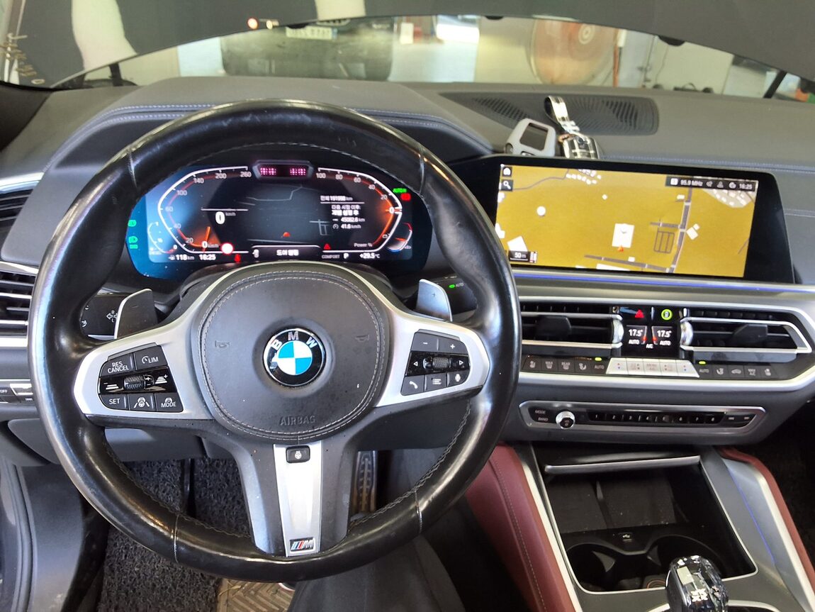 BMW X6 (3RD GEN) 30d xDRIVE M SPORT PACK 2021 - zdjęcie 21