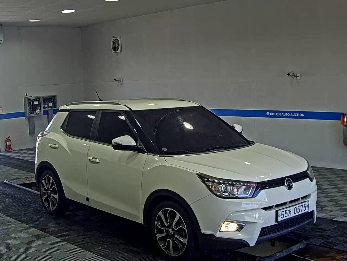 KG MOBILITY (SSANGYONG) TIVOLI DIESEL 2WD VX 2016 - zdjęcie 3