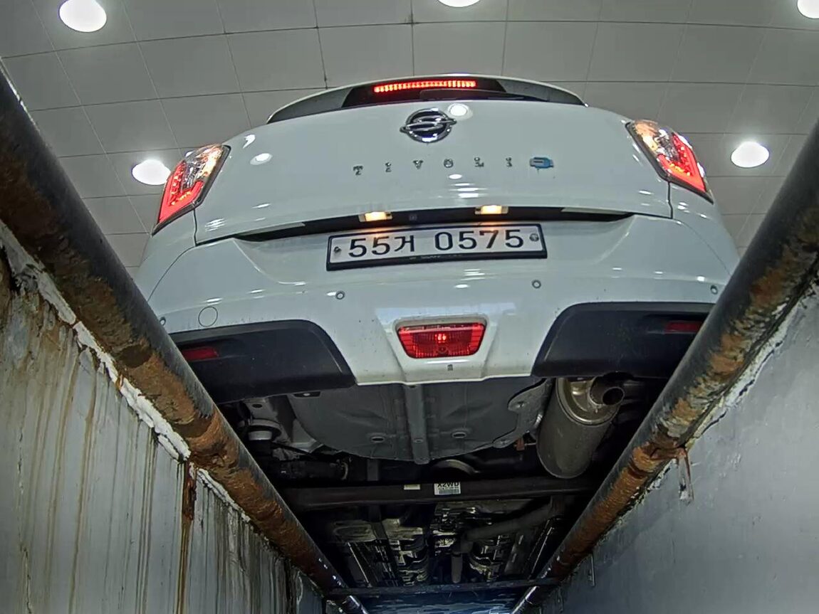 KG MOBILITY (SSANGYONG) TIVOLI DIESEL 2WD VX 2016 - zdjęcie 8