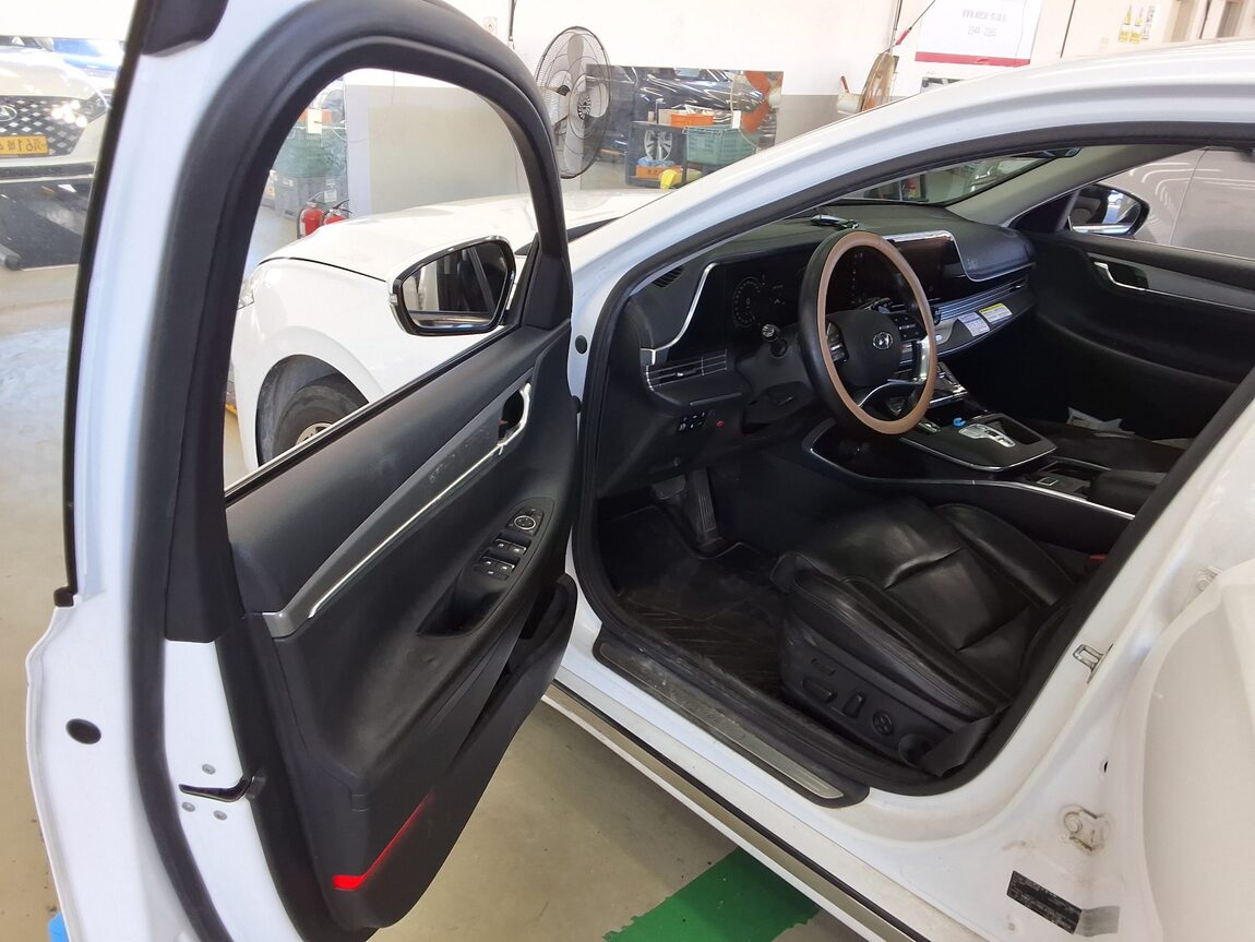 HYUNDAI THE NEW GRANDEUR IG LPi 3.0 BUSINESS PREMIUM MODEL TYPE 2020 - zdjęcie 10