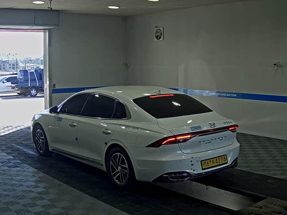 HYUNDAI THE NEW GRANDEUR IG LPi 3.0 BUSINESS PREMIUM MODEL TYPE 2020 - zdjęcie 6