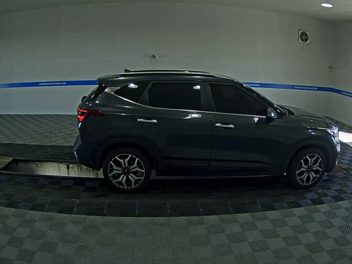KIA SELTOS 1.6 GASOLINE 2WD SIGNATURE 2021 - zdjęcie 4