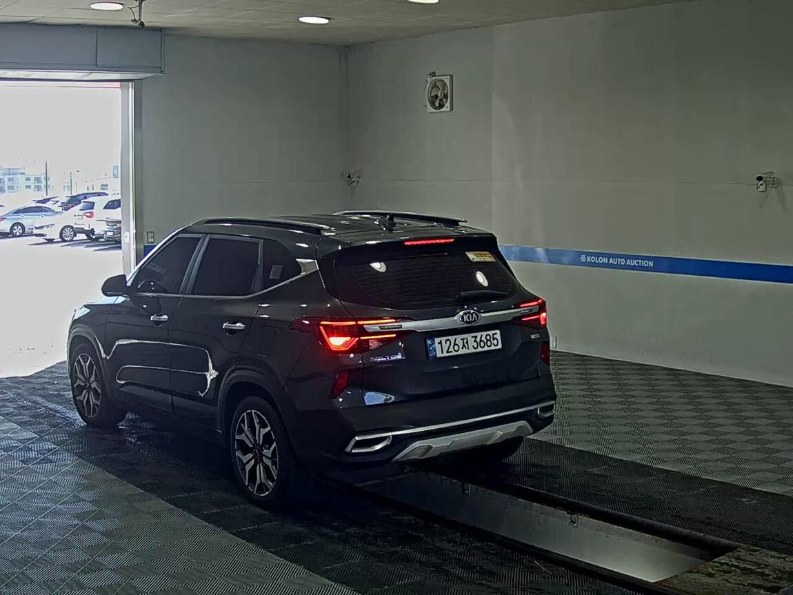 KIA SELTOS 1.6 GASOLINE 2WD SIGNATURE 2021 - zdjęcie 6