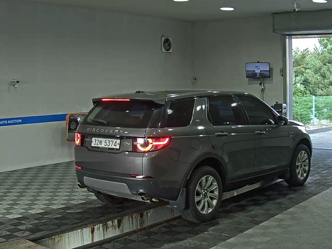 LAND ROVER DISCOVERY SPORT 2.0 TD4 SE 2016 - zdjęcie 5