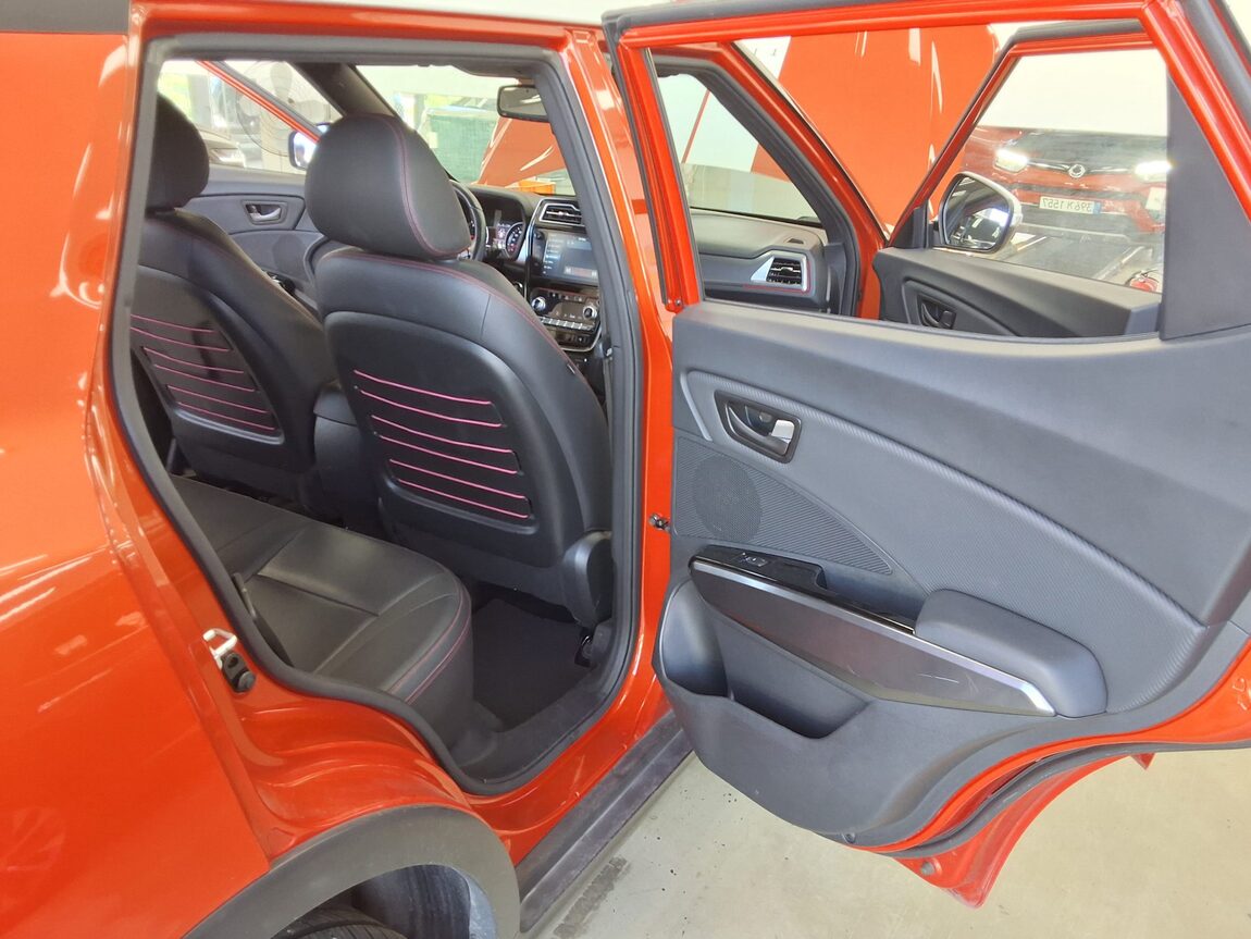 KG MOBILITY (SSANGYONG) VERY NEW TIVOLI 1.5 GASOLINE 2WD LIMITED EDITION 2021 - zdjęcie 13