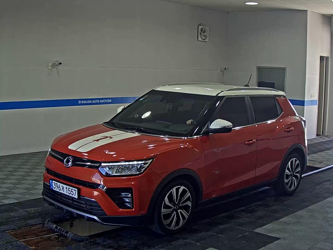 KG MOBILITY (SSANGYONG) VERY NEW TIVOLI 1.5 GASOLINE 2WD LIMITED EDITION 2021 - zdjęcie 2