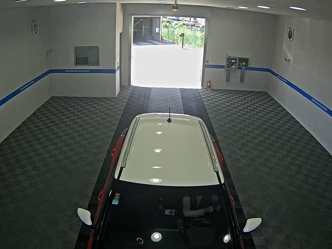 KG MOBILITY (SSANGYONG) VERY NEW TIVOLI 1.5 GASOLINE 2WD LIMITED EDITION 2021 - zdjęcie 7