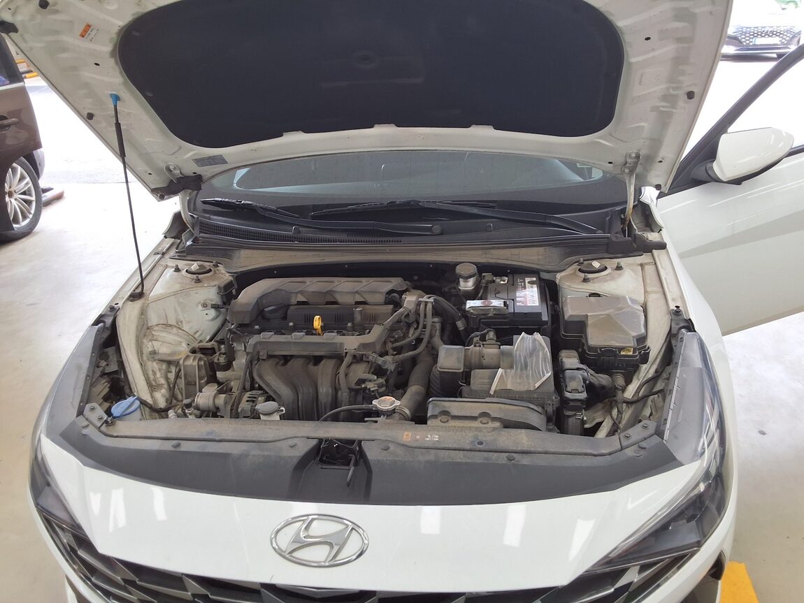 HYUNDAI AVANTE (CN7) 1.6 GASOLINE SMART 2023 - zdjęcie 20