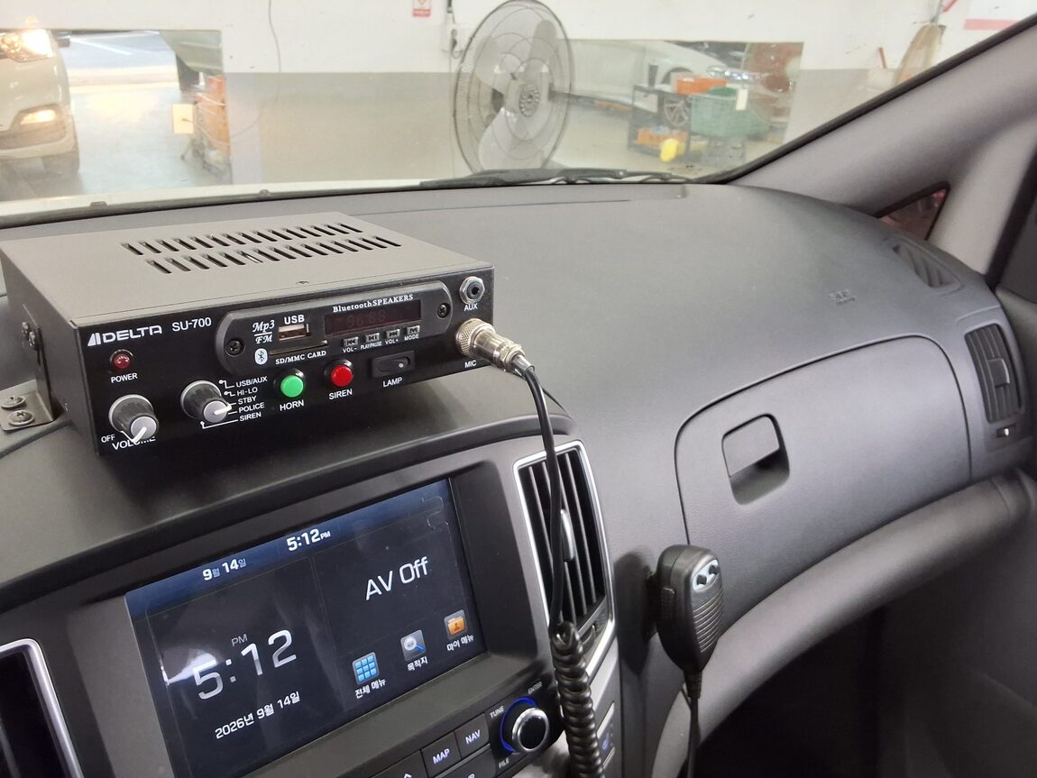 HYUNDAI THE NEW GRAND STAREX 12-SEATER DIESEL MODERN 2018 - zdjęcie 27