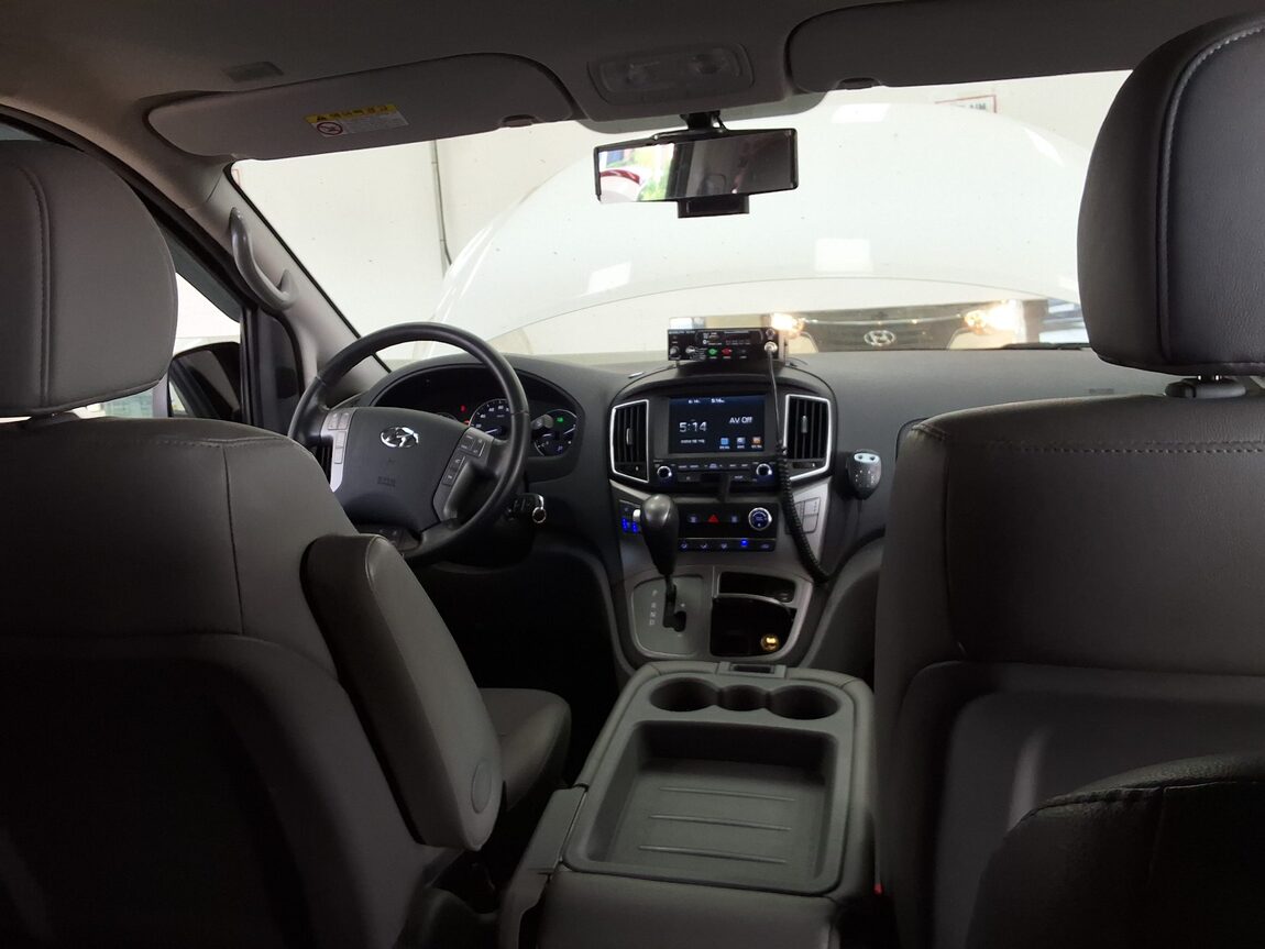 HYUNDAI THE NEW GRAND STAREX 12-SEATER DIESEL MODERN 2018 - zdjęcie 11