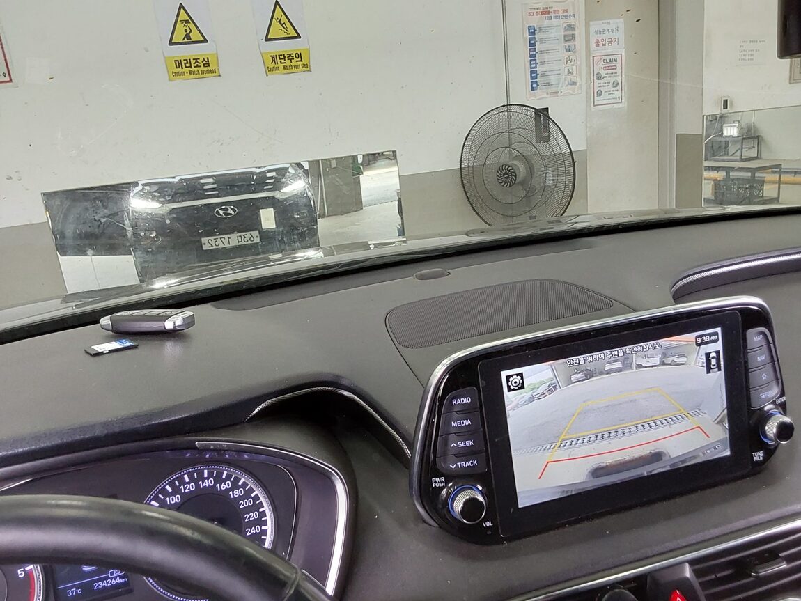 HYUNDAI SANTA FE (TM) R2.0 2WD PREMIUM 2019 - zdjęcie 17