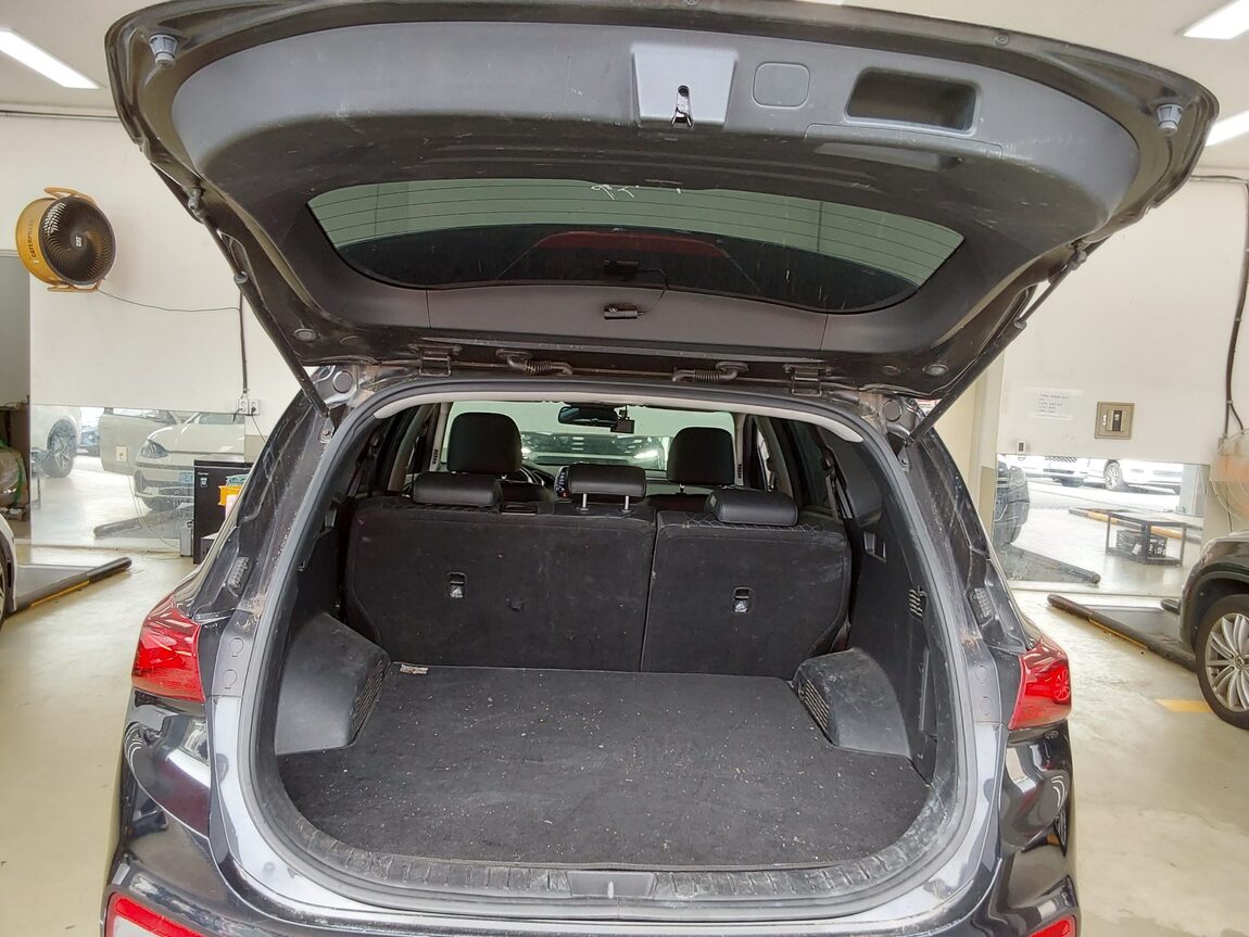 HYUNDAI SANTA FE (TM) R2.0 2WD PREMIUM 2019 - zdjęcie 15