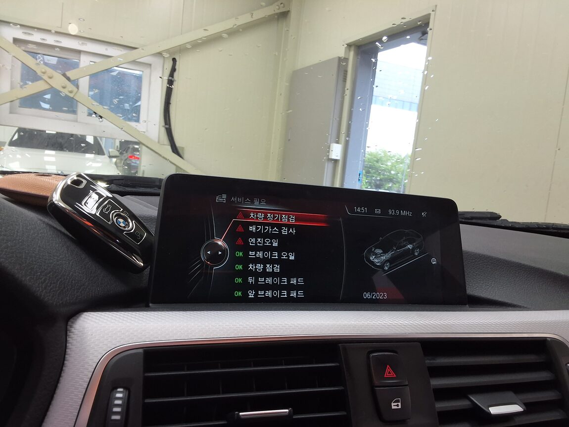 BMW 3 SERIES (6TH GEN) 320i M SPORT 2016 - zdjęcie 26