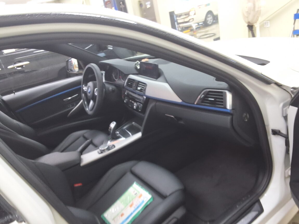 BMW 3 SERIES (6TH GEN) 320i M SPORT 2016 - zdjęcie 15
