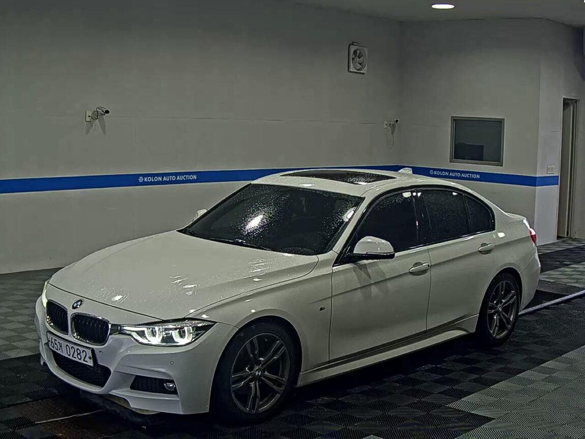 BMW 3 SERIES (6TH GEN) 320i M SPORT 2016 - zdjęcie 2