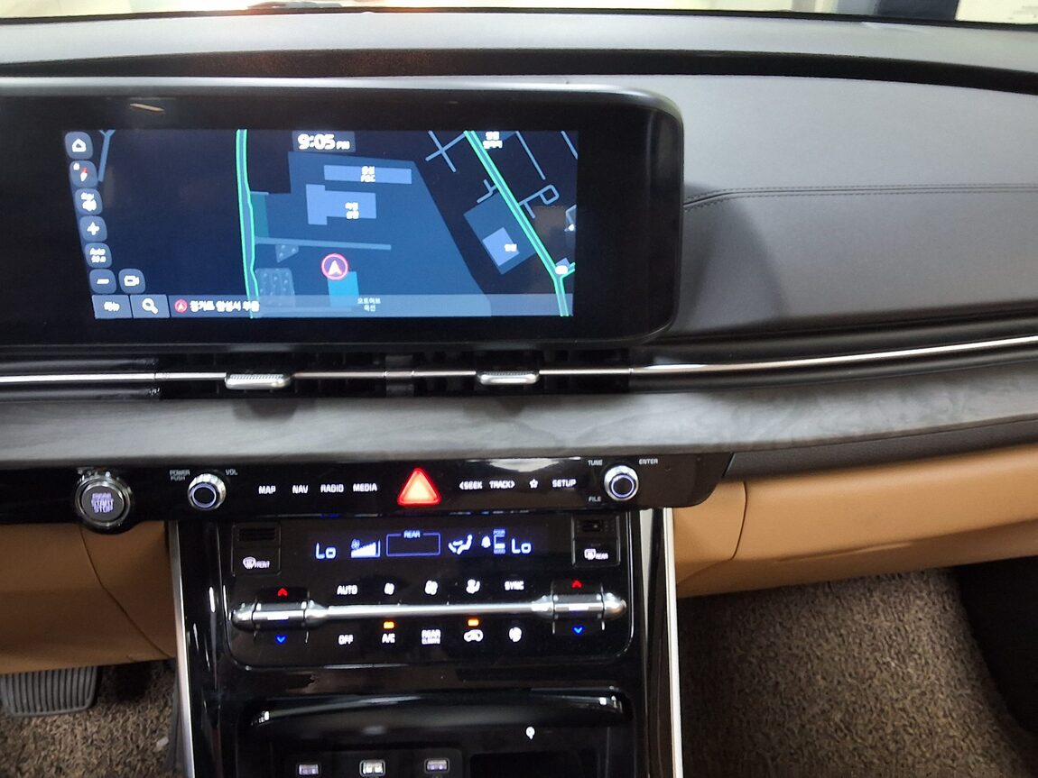 KIA NEW CARNIVAL (KA4) 9-SEATER GASOLINE SIGNATURE 2023 - zdjęcie 24